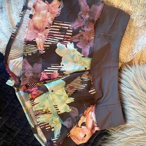 CALIA by Carrie Underwood scalloped short